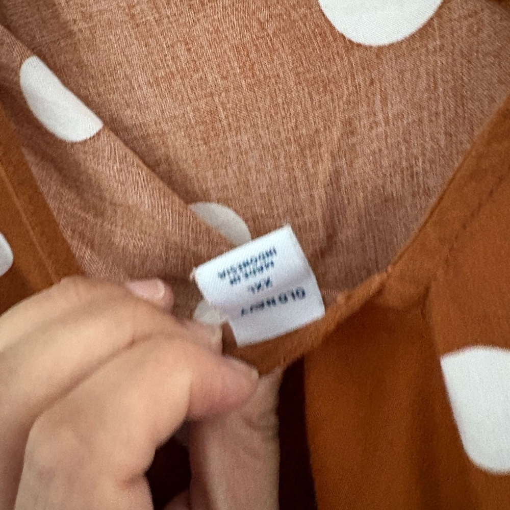 Old Navy Dbl V neck tank - Picture 2 of 3